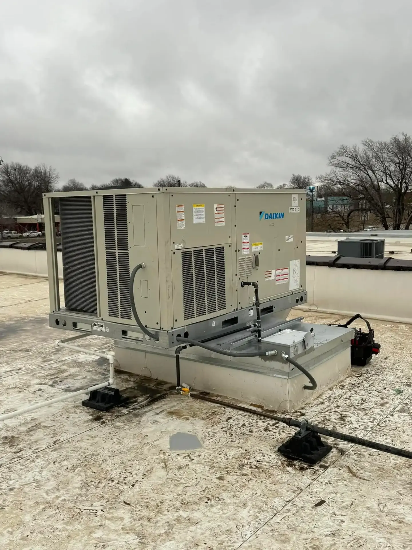 Daikin commercial rooftop HVAC installation
